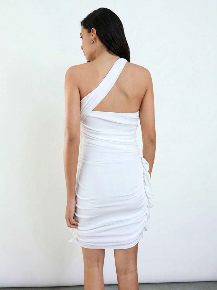 SHEIN Maija Abito mini bianco boho elegante e casual, con vita arricciata asimmetrica e volant, adatto per uso quotidiano, cerimonie come matrimoni, eventi, Pasqua, festival musicali