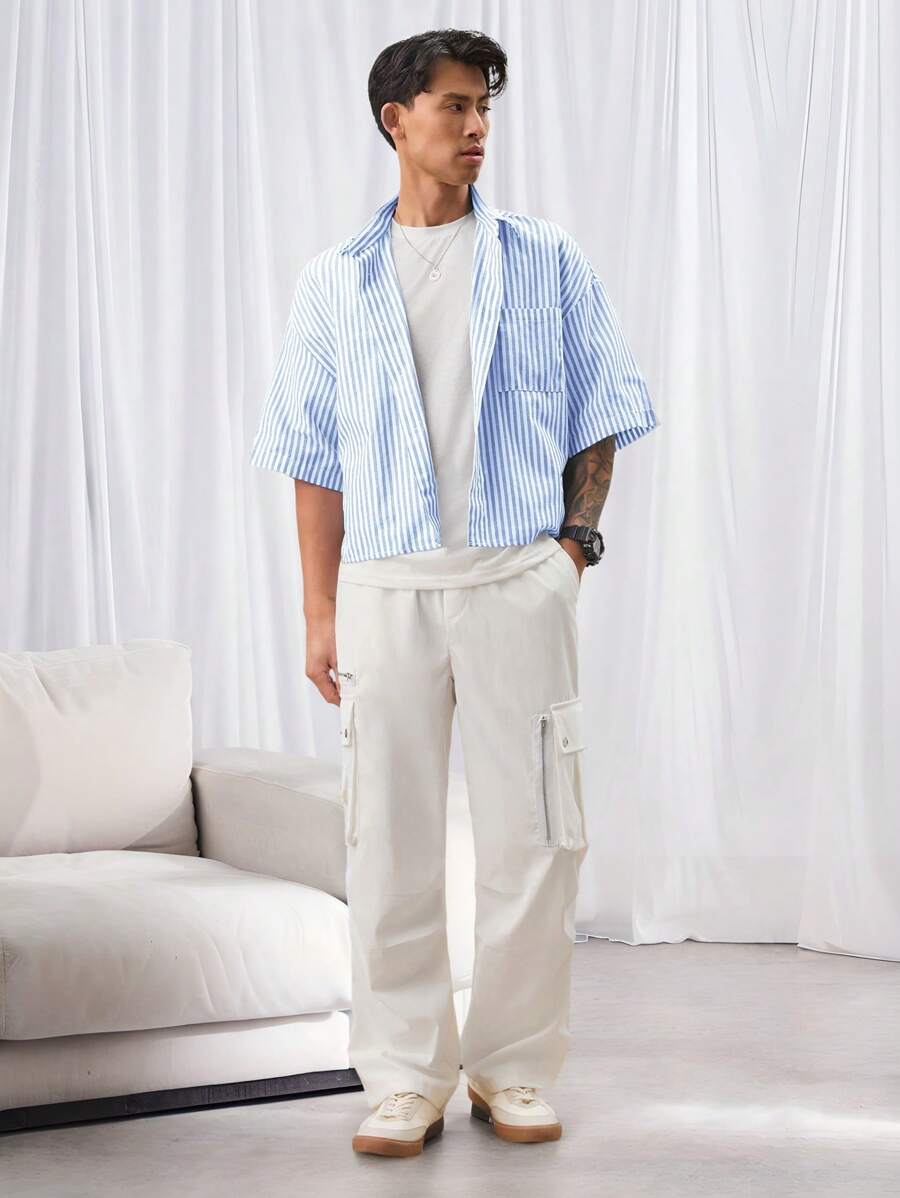 Manfinity VCAY Unisex Casual Loose Fit Vertical Striped Short Sleeve Collared Shirt - Baby Blue - View 1