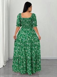 SHEIN Clasi 大码女式碎花方领泡泡袖优雅度假连衣裙