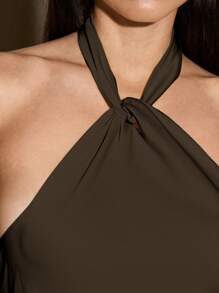 AiiRZ 露背长款晚礼服，无袖修身缎面拖地长款派对正式婚礼宾客礼服，配金色配饰 - 棕色 - 查看 6