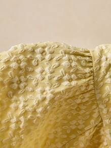 Poéselle Cremegelbe Bluse, Jacquard-Gewebe mit Dreidimensionalität, Spitzenbesatz, Puppenbluse, Ausgehenshirt, Damen Urlaubs-Lässig-Einfarbige Jacquard-Bluse mit Puffärmeln, Buttergelb