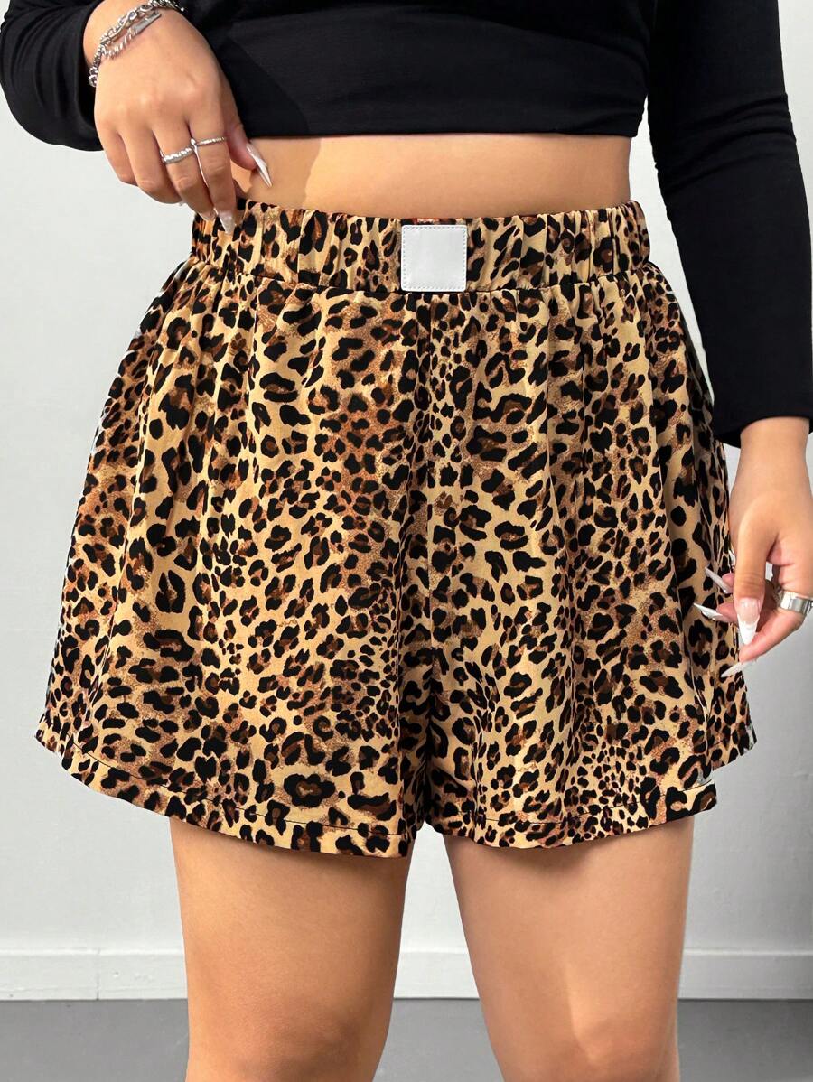 CovetEZ Plus Size Casual Leopard Print Woven Fabric Belted Short Shorts