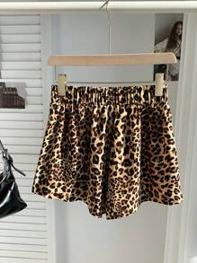 CovetEZ Plus Size Casual Leopard Print Woven Fabric Belted Short Shorts