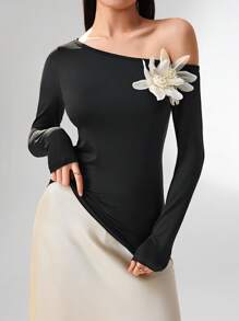 Modelyn Camiseta asimétrica elegante de mujer con decoración floral 3D - Negro - Ver 4