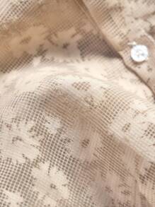 Manfinity Homme 男士休闲度假风，紫色短袖衬衫，采用优雅浪漫的泡泡纹理提花面料和纽扣前襟设计，是音乐节和夏威夷海滩度假的完美之选。 - 彩色 - 查看 8