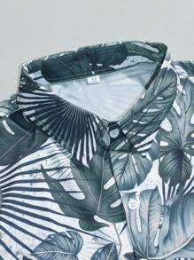 Manfinity RSRT Men's Vacation Tropical Plant Print Short Sleeve Single-Breasted Shirt Men Beach Shirts