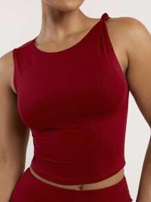 Silquee 性感女式高端纯色勃艮第红色无袖扭结设计休闲紧身春夏性感短款女士背心，基本款廓形，采用柔软有弹性的亲肤面料 - 酒紅色 - 查看 4