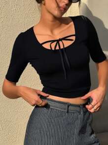 Siren Gaze Women's Solid Color Front Tie Square Neck Slim Short Sleeve T-Shirt, Fashionable Commuting Top, Supermodel Style Top, Black, Easter Outfit Women,Concert Outfit Women,Summer Clothes