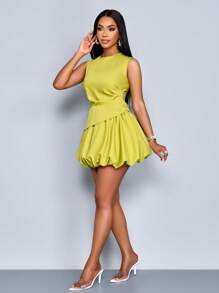 SOLERSUN Women Fashionable 2Pcs Set Asymmetric Hem Slim Fit Top And Mini Ruffle Hem Skirt