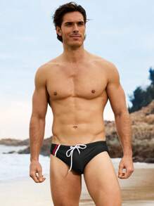 Manfinity Swimmode Men's Summer Beach Vacation Contrast Color Drawstring Waist Triangle Swim Trunks,Hawaiian