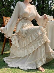 DAZY Women's French Retro Lace Tassel Patchwork Tie-Waist Bell Sleeve Shirt & Multi-Layer Ruffle Hem Patchwork Skirt 2 Pieces Set, Spring/Summer Holiday Women Dresses Birthday Women Casual Dress Women S White Dress Women S Clothes Women Summer Clothing