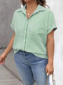 Flirla 大码夏季休闲条纹纽扣前蝙蝠袖衬衫