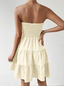 Chiquease Einfarbiges Kleid mit Rüschenrock und trägerlosen Ärmeln