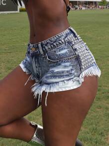 Slaydiva Women Rivet Decor Raw Hem Pocket Sexy Denim Shorts - Blue - View 5