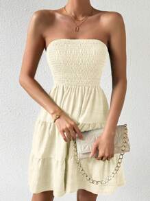 Chiquease Einfarbiges Kleid mit Rüschenrock und trägerlosen Ärmeln