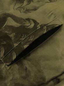 Manfinity EMRG Men's Renaissance Art Print Woven Fabric Jacket: Long Sleeve Regular Fit And Round Neck Design With A Button Front Closure - Multicolor - View 7