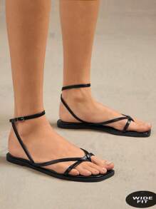 SHUZIA 女士宽楦时尚百搭方头人字拖平底凉鞋，母亲节、圣诞节、情人节礼物之选。 - 黑色 - 查看 2