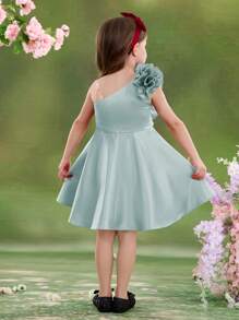 SHEIN Leap Crew Young Girl Asymmetrical 3D Rose Flower Petal Decor Off-Shoulder Sleeveless Solid Color A-Line Dress, Burgundy Color, Ramandan Style Matching Family Vacation, Vintage & Cute & Elegant & Fashionable, Partywear, Gorgeous Princess, Mom And Daughter & Sisters Matching.Spring/Summer - Green - View 5