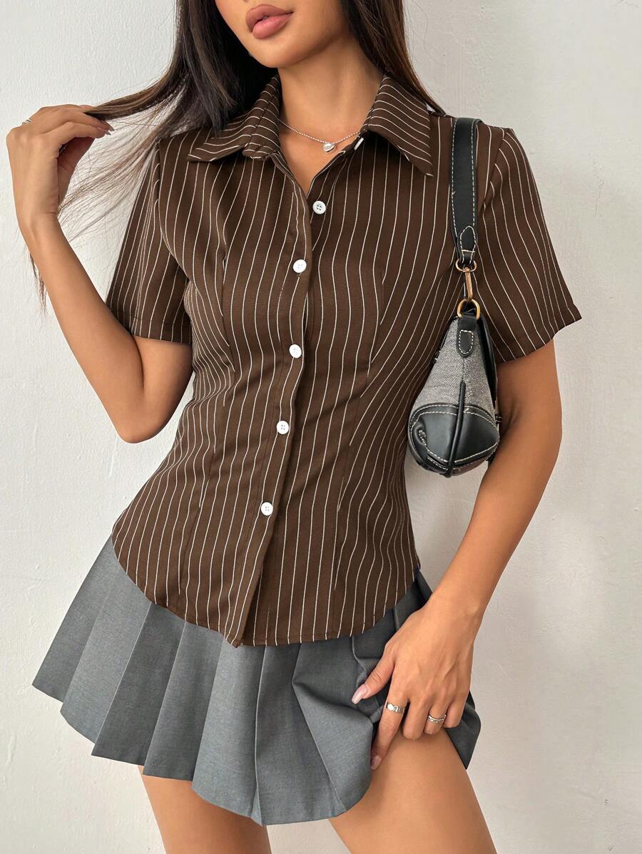 TRNVIE Camisa casual de mujer de manga corta a rayas de un solo pecho para ir al trabajo - Marrón - Ver 1