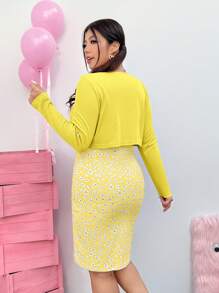 SHEIN EZwear Bộ 2 chiếc váy yếm hoa hở vai cỡ lớn cho nữ và áo crop top màu trơn - Màu vàng - Xem 2