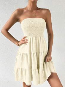 Chiquease Einfarbiges Kleid mit Rüschenrock und trägerlosen Ärmeln