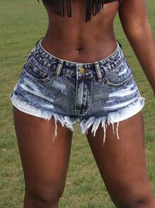 Slaydiva Women Rivet Decor Raw Hem Pocket Sexy Denim Shorts - Blue - View 2