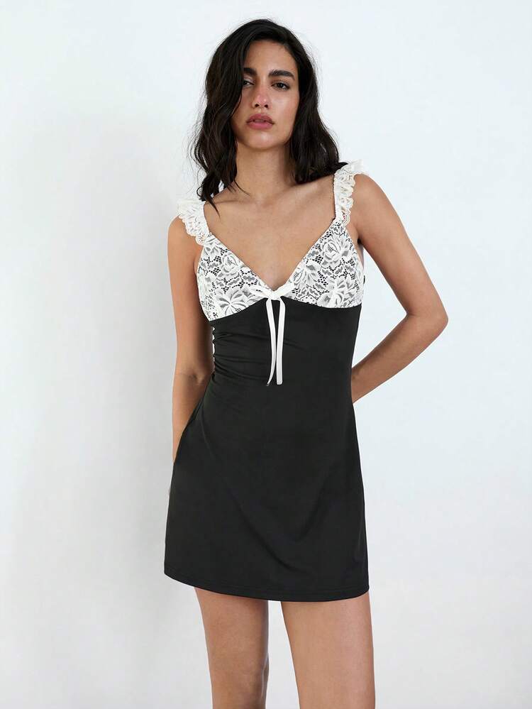 SHEIN Maija 2025 Sommer Neuankömmling Hochzeitsgast Outfit, modernes elegantes Brunch Outfit, Flughafen, Boho Urlaubs Strandmusikfestival, Ostern, Abschluss, tägliches Lässig Farbblock Spitze V-Ausschnitt Mini Kleid