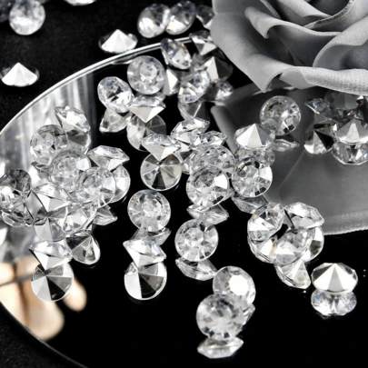 SHEIN 500/1000 viên pha lê kim cương giả, đá quý Acrylic, trang trí bàn tiệc cưới, rải đá quý, trang trí tiệc cưới, tiệc cô dâu, bình hoa hóa trang, rải kim tuyến để bàn, 6mm/10mm,