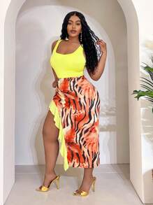 Slaydiva Women's Plus Size 2 Pieces Set: Solid Color Sleeveless U-Neck Fitted Tank Top + Tropical Print High-Slit Ruffle Hem Wrap Skirt, Summer Holiday & Music Festival - Yellow - View 5