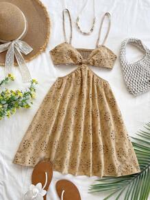 Soleia Urlaubs Damen Khaki gewebtes besticktes Lochstrick Trägerkleid mit Taillendefinition und A-Linie Minirock