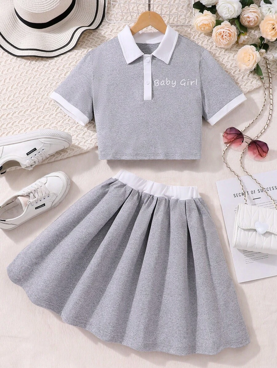 2 件/套 Tween 女童字母印花 Polo 领短袖 T 恤和褶皱迷你裙，休闲 - 灰色 - 查看 1