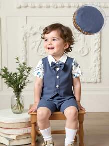 SHEIN Set de 3 piezas de ropa elegante y de moda para bebé niño, que incluye camisa con pajarita estampada de hojas 2 en 1, shorts azules y gorra, adecuado para actividades al aire libre, bodas y fiestas, ropa de verano para bebé, traje para bebés y traje de para bebés de 6 meses a 3 años - Azul - Ver 3