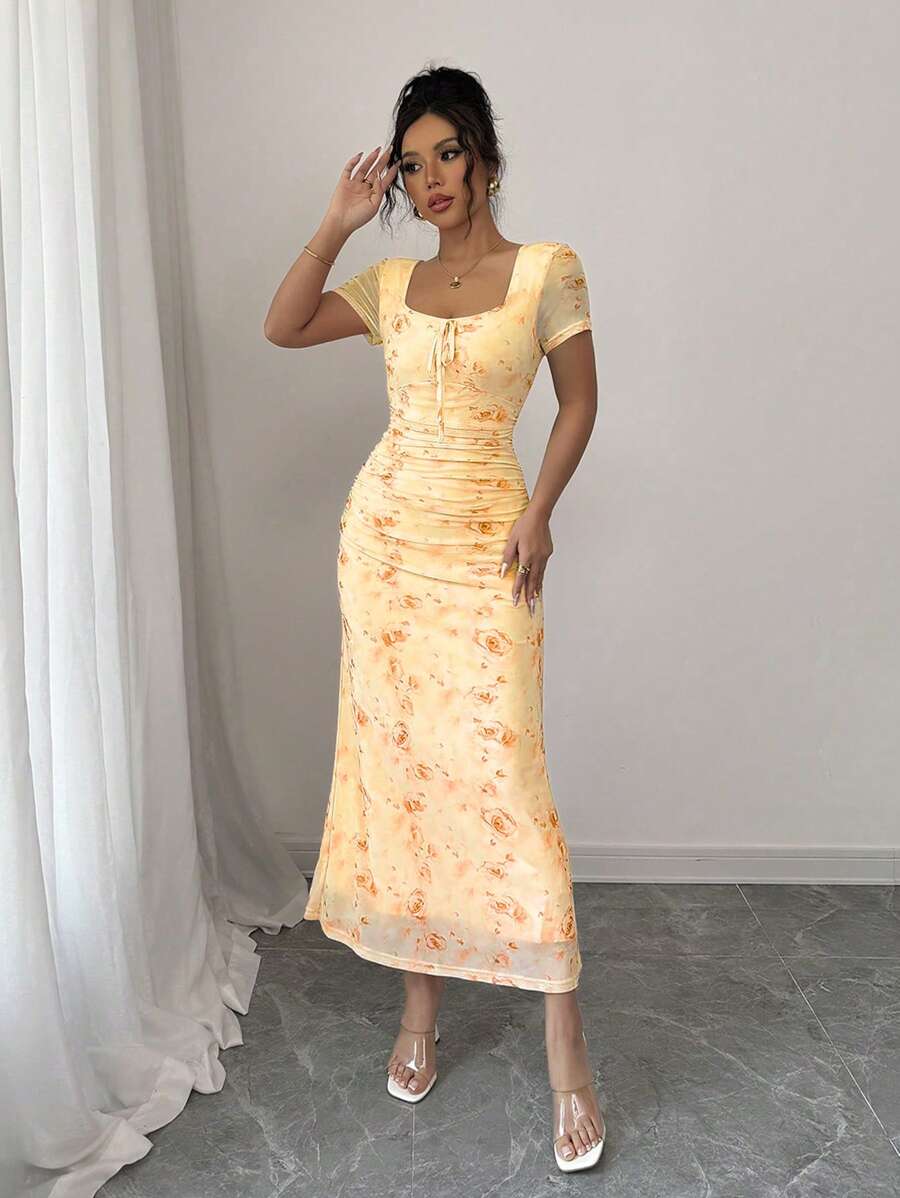 Elenzga Đầm ôm body xếp ly cổ vuông in hoa hồng lãng mạn thanh lịch dành cho nữ xuân/hè bằng lưới trong suốt thắt nơ dây rút xếp ly - Màu vàng - Xem 1