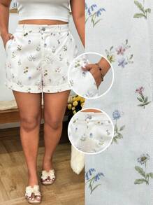 SHEIN EZwear Plus Size Women's Casual Ditsy Floral Ruffle Hem Loose Shorts,Summer Clothes,Vacation Outfits Women - Multicolor - View 5