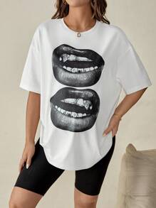SHEIN Maternity Lip Print Loose Fit Round Neck Drop Shoulder Short Sleeve Casual T-Shirt