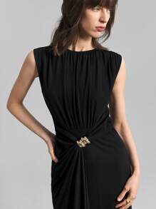 Ontre Robe longue sans manches de couleur unie pour femmes printemps et été 2025, robe d'été , robe de printemps, robe mi-longue, robe de remise des diplômes, robe élégante pour femmes