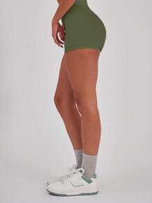 Musera Sport 交叉前腰带无缝运动短裤，适用于板式网球、网球、匹克球、健身房、瑜伽、普拉提、日常休闲等运动。 - 軍綠色 - 查看 4