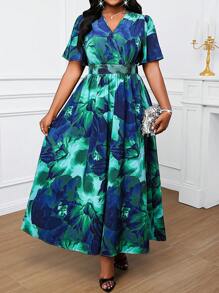 SHEIN Lady Vestido de manga corta con cintura con cordón, bajo con volantes y estampado floral, estilo vacacional para mujer de talla grande