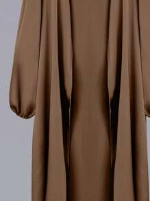 Al Najma 女士纯色灯笼袖阿拉伯风格外套，休闲长袍，适合日常休闲/家居服，朴素长袍 - 棕色 - 查看 4