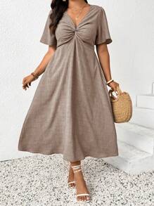 SHEIN Frenchy Plus Size Solid Color V-Neck Short Sleeve Dress, Fashionable For Summer Flowy Dress