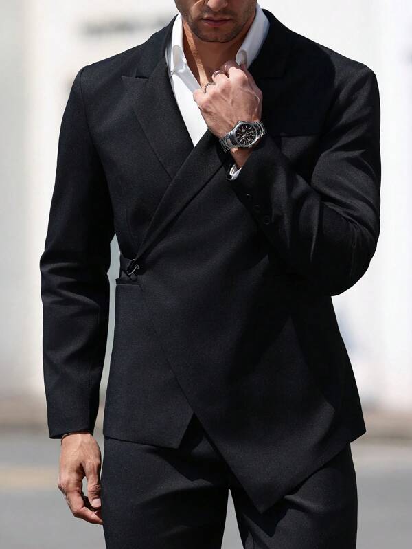 Manfinity Bizformal Schwarzer Business-Casual-Blazer für Herren mit elegantem, diagonalem Knopfverschluss im INS-Stil. Geeignet für den täglichen Arbeitsweg, Bankette, Hochzeiten und andere Anlässe. Ein tolles Geschenk für Freund oder Ehemann. Einfarbige Anzugjacke mit asymmetrischem Saum und Wickeldesign für Herren.