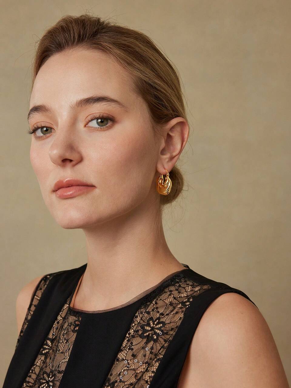 18K GOLD PLATED VINTAGE FRENCH OX HORN HOOP EARRINGS