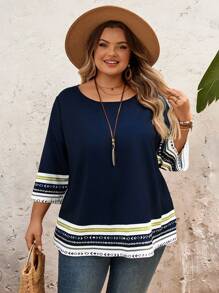 SHEIN CURVE+ Camisa de mujer de talla grande, holgada, de cuello redondo y manga 3/4 con estampado retro, adecuada para primavera/verano, curvas, vacaciones en la playa, vestidos de playa, conjuntos de vacaciones en la playa, accesorios de playa, graduación, vestido para té