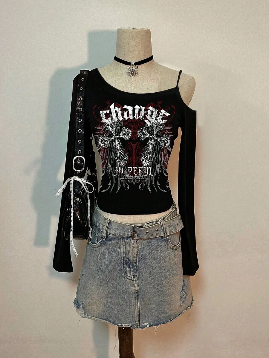 SHEIN Essnce 复古街头哥特式红色翅膀哥特式字母上帝落肩长袖女式 T 恤