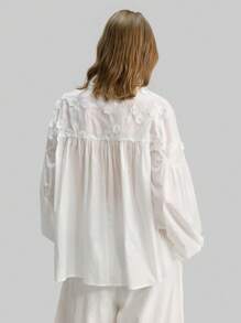 Ontre 女式领褶衬衫，波西米亚风格纹理褶皱长袖衬衫，舒适休闲拼布花卉印花衬衫，适合日常穿着、海滩、度假、波西米亚风、夏季 - 白色 - 查看 5