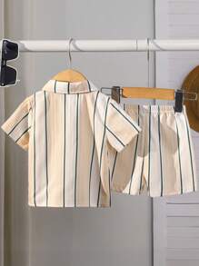 Set de 2 piezas de camisa de manga corta con cuello a rayas y pantalones cortos casuales para vacaciones para bebés niños, adecuado para ropa de verano de niño - Albaricoque - Ver 2
