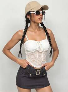Jouncy Camiseta ajustada de mujer con frente de encaje contrastante y lazo - Blanco - Ver 1