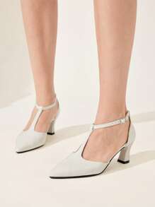 CUCCOO CHICEST 女士夏季新款简约T字镂空结构设计尖头粗跟方跟中跟通勤复古优雅正式百搭白色高跟鞋办公室工作装凉鞋