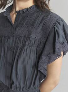 Ontre 2 件套女式夏季套装：纯色蕾丝荷叶边袖衬衫和裙子休闲套装