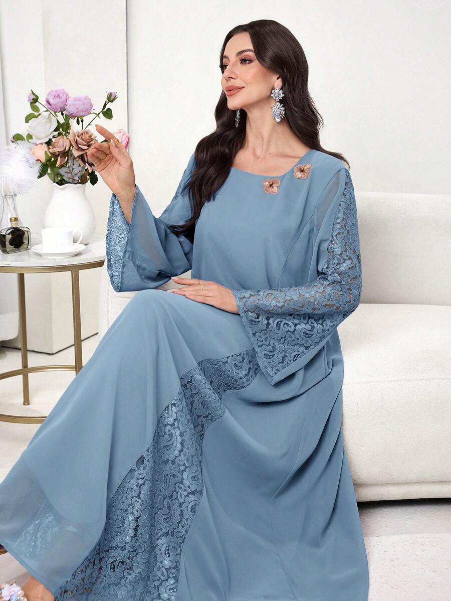 Al Najma 女士雪纺蕾丝优雅浪漫3D花卉端庄时尚长袍和传统长裙、卡夫坦 - 霧霾藍 - 查看 1